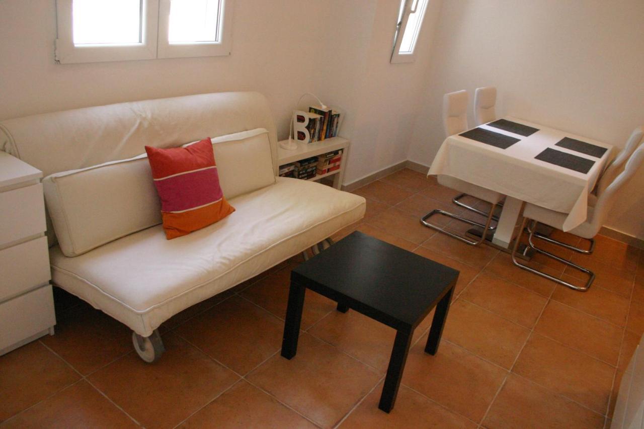 Cozy Jelsa Apartment In The Shade Of The Pines. 외부 사진